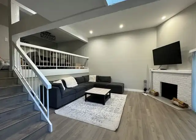 Property at 6255 Canoga Ave #20, Woodland Hills, CA, 91367, 3 beds, 3 baths, [object Object]
