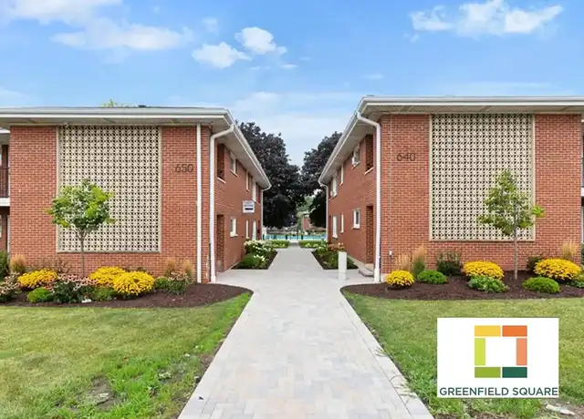 Property at Greenfield Square LLC - 640 Colonial Ln, Des Plaines, IL, 60016, 2 beds, 1 bath, [object Object]