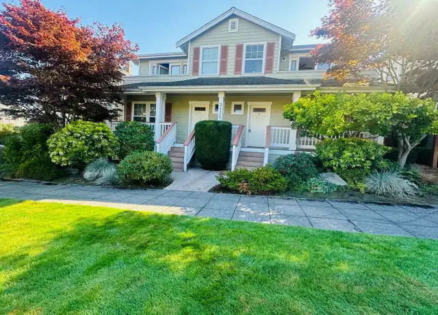 Property at 3111 Norton Ave Unit B, Everett, WA, 98201, 3 beds, 2.5 baths, [object Object]