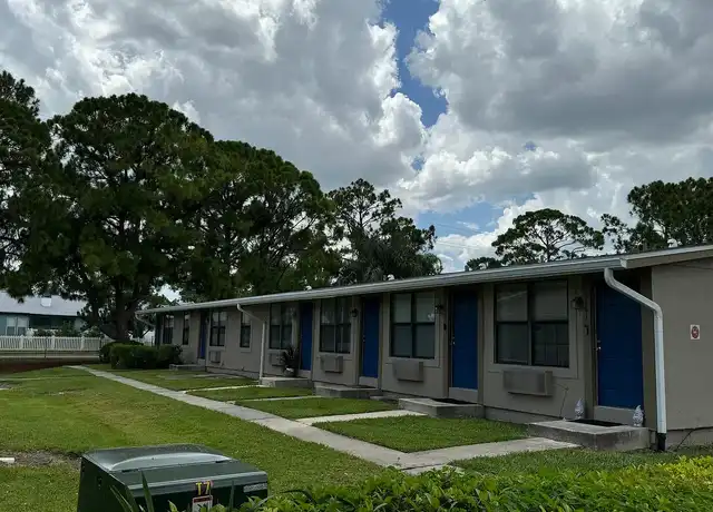 Property at Blossom Corners Apartments - 2143 Raper Dairy Rd, Orlando, FL, 32822, 0-2 beds, 1 bath, [object Object]