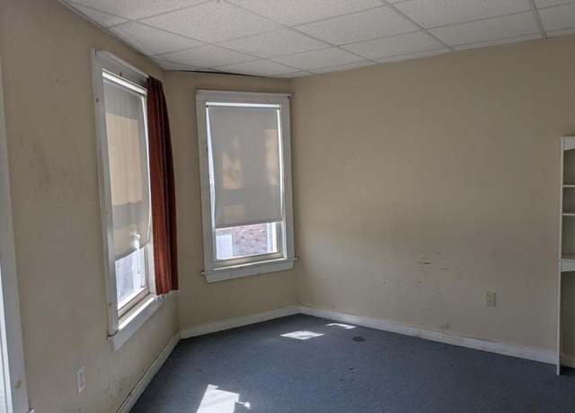 Photo of 437 Bay St Unit 3, Taunton, MA 02780