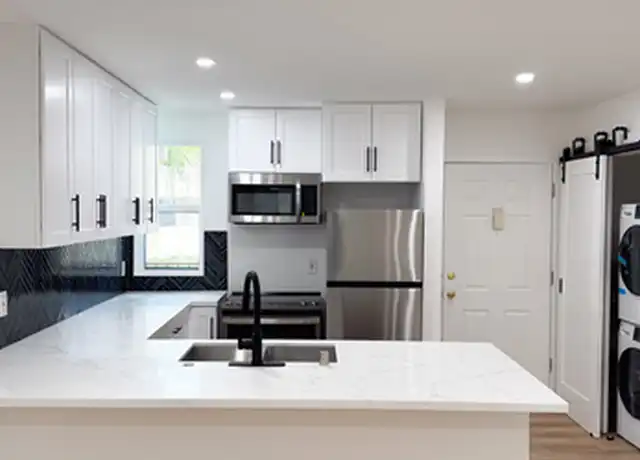 Property at 17000 Burbank Blvd Unit 202, Encino, CA, 91316, 1 bed, 1 bath, [object Object]