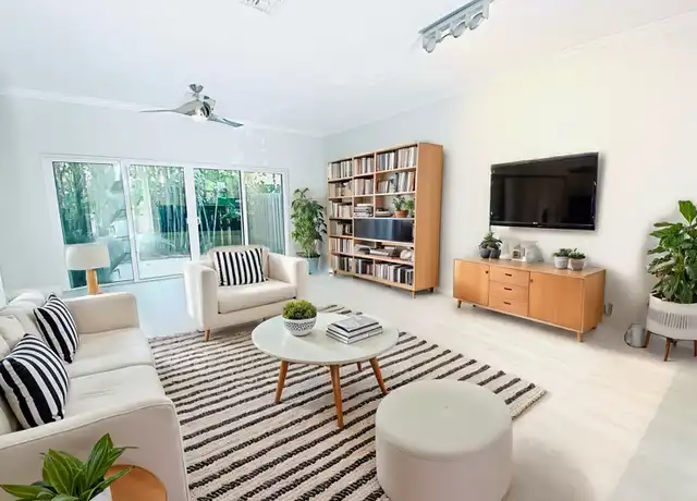 Property at 835 NE 19th Ave #10, Fort Lauderdale, FL, 33304, 2 beds, 2.5 baths, [object Object]