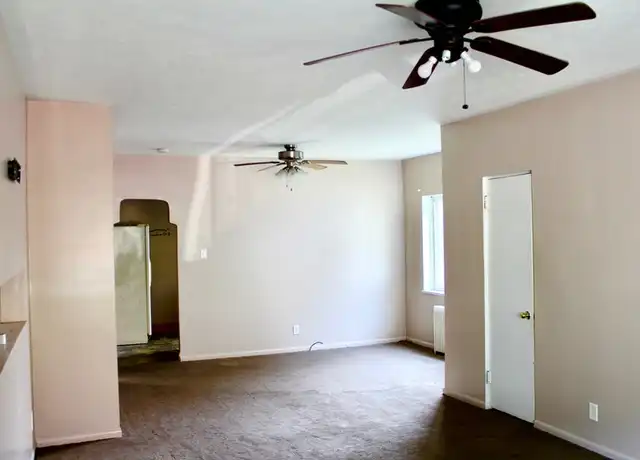 Property at 3500 Elm St Unit 2, Weirton, WV, 26062, 2 beds, 1 bath, [object Object]