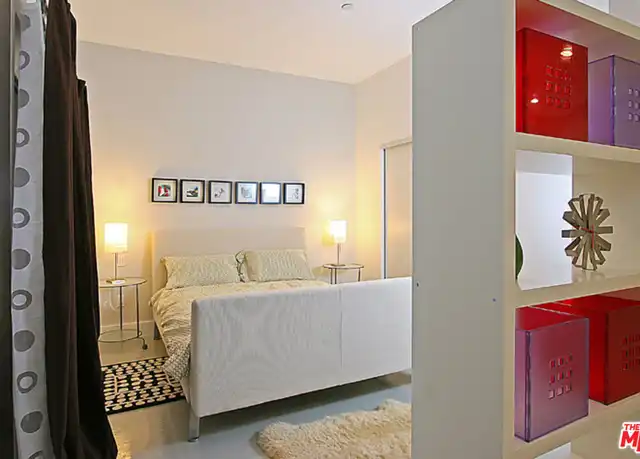 Property at 2216 Main St Unit 202, Santa Monica, CA, 90405, 2 beds, 1 bath, [object Object]