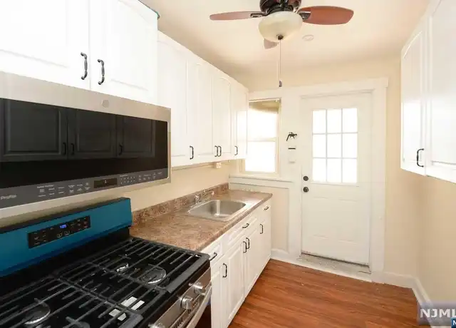 Property at 216 Rock Rd Unit 218, Glen Rock, NJ, 07452, 3 beds, 1 bath, [object Object]