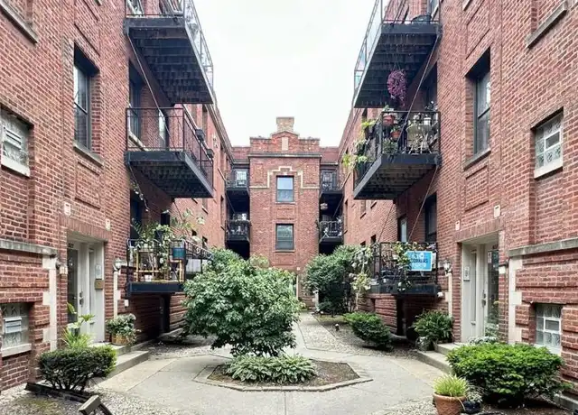Property at 919 W Sunnyside Ave, Chicago, IL, 60640, 2 beds, 2 baths, [object Object]