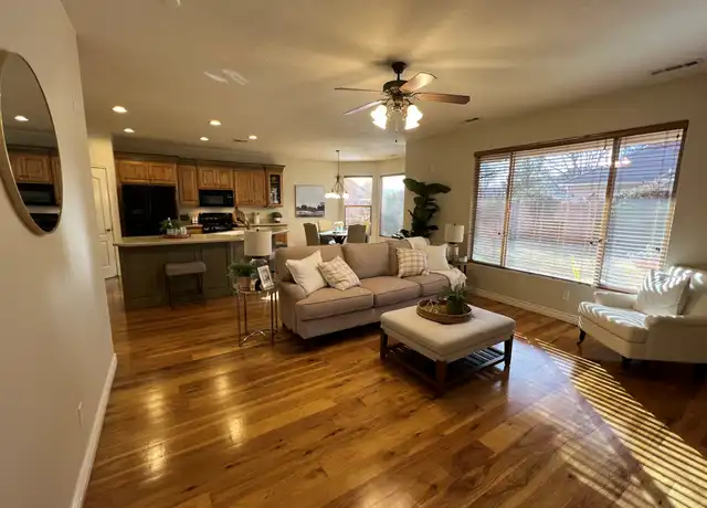Property at 565 Riesling Ave, Santa Clara, UT, 84765, 4 beds, 2 baths, [object Object]