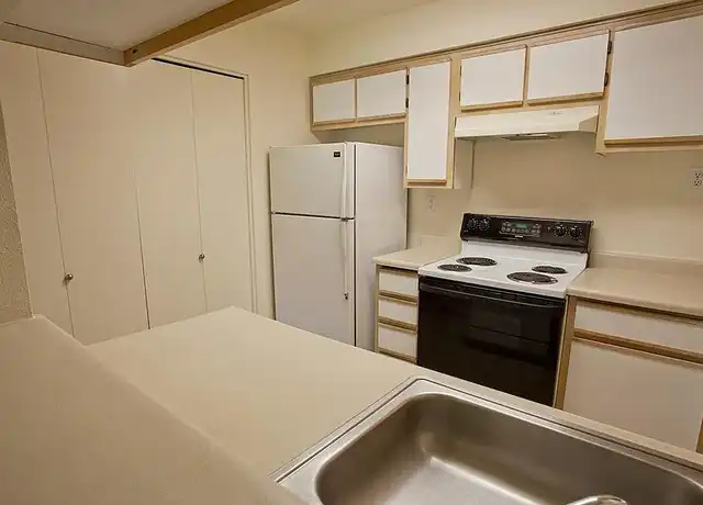 Property at Mckenzie Meadow - 715 Oakdale Ave, Springfield, OR, 97477, 2 beds, 1-2 bath, [object Object]
