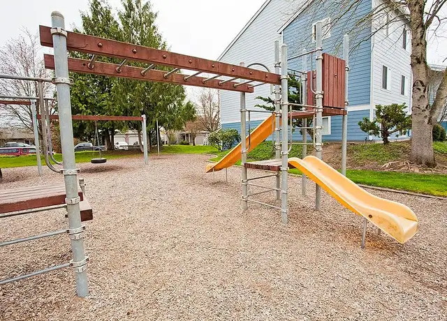 Photo of 715 Oakdale Ave, Springfield, OR 97477