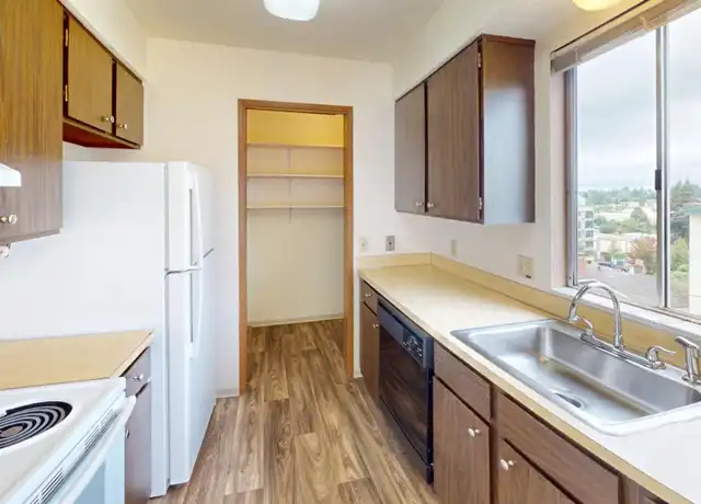 Property at 8746 Phinney Ave N Unit 302, Seattle, WA, 98103, 2 beds, 1 bath, [object Object]
