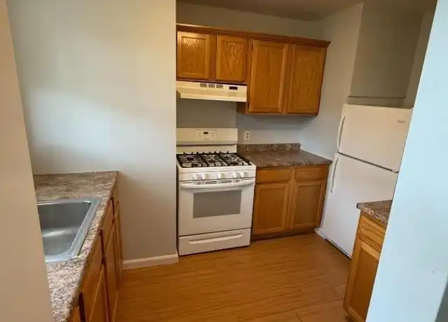 Property at 160 Gordonhurst Ave Unit J2, Montclair, NJ, 07043, 1 bed, 1 bath, [object Object]