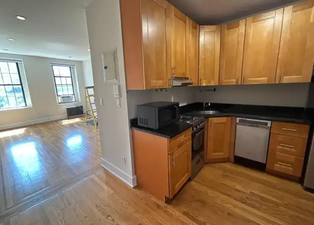 Property at 59 W 8th St, New York, NY, 10011, 0 beds, 1 bath, [object Object]