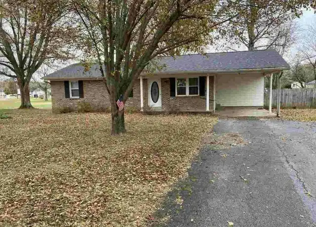 Property at 825 Sanford St, Henderson, TN, 38340, 3 beds, 2 baths, [object Object]