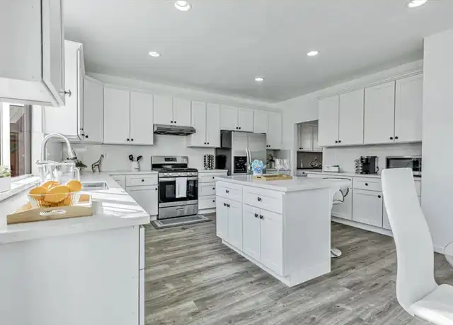 Property at 784 Billy F Freeman Ln, Tracy, CA, 95377, 5 beds, 4 baths, [object Object]