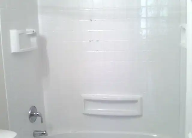 Property at 1012 W Lafayette Ave Fl Rear, Baltimore, MD, 21217, 2 beds, 1 bath, [object Object]