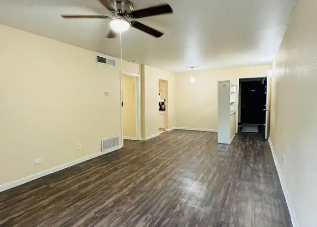 Property at 1803 W Gramercy Pl Unit 3G, San Antonio, TX, 78201, 1 bed, 1 bath, [object Object]