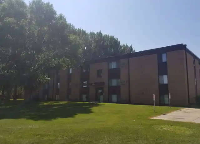 Property at 3425 S 10th St Unit 19, Grand Forks, ND, 58201, 1 bed, 1 bath, [object Object]