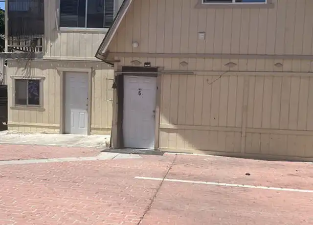 Property at 2217 S Hobart Blvd Unit 4, Los Angeles, CA, 90018, 3 beds, 1.5 baths, [object Object]