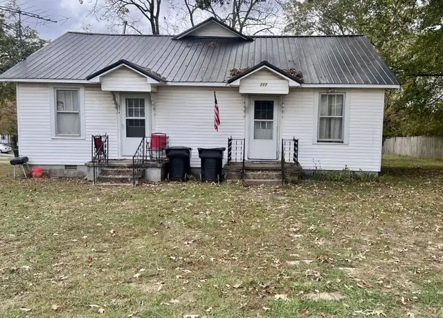 Property at 212 S Jefferson St, Tullahoma, TN, 37388, 1 bed, 1 bath, [object Object]
