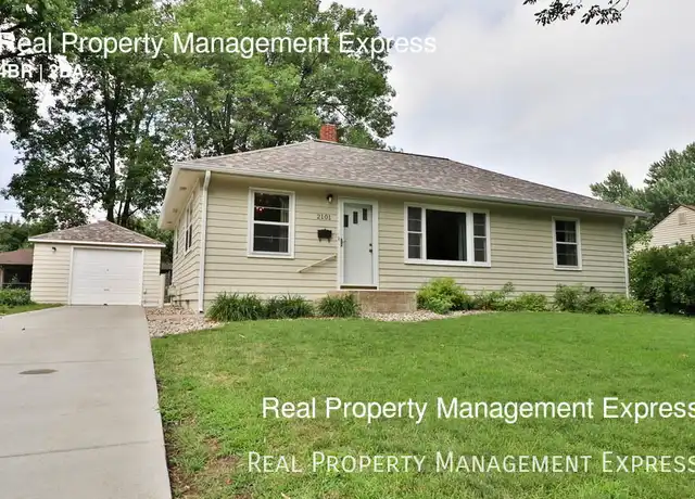 Property at 2101 S Jefferson Ave, Sioux Falls, SD, 57105, 4 beds, 2 baths, [object Object]