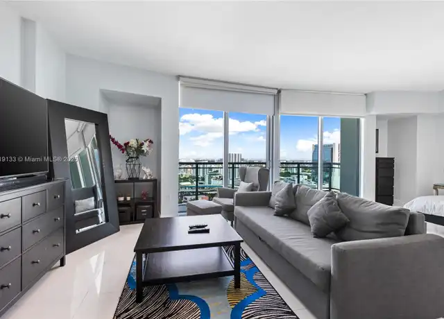 Property at 350 S Miami Ave #2815, Miami, FL, 33130, 1 bed, 1 bath, [object Object]