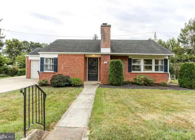 Property at 32 Highland Dr, Camp Hill, PA, 17011, 2 beds, 1 bath, [object Object]