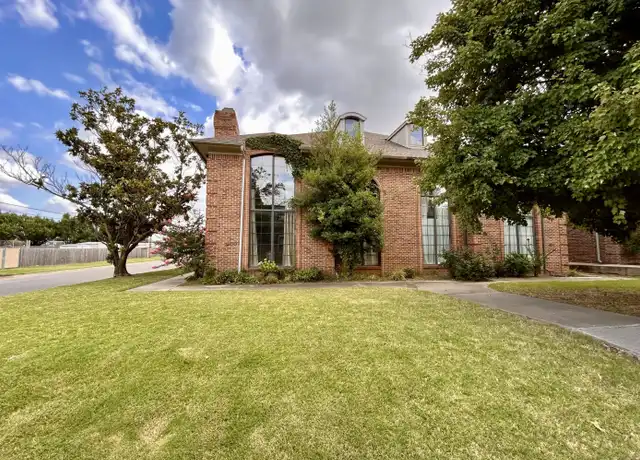 Property at 2200 NW 49th St, Oklahoma City, OK, 73112, 3 beds, 2.5 baths, [object Object]