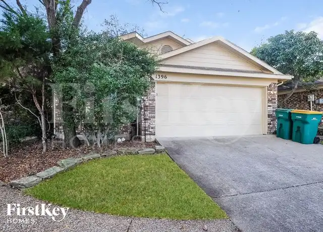 Property at 1396 Chinaberry Dr, Lewisville, TX, 75077, 3 beds, 2 baths, [object Object]