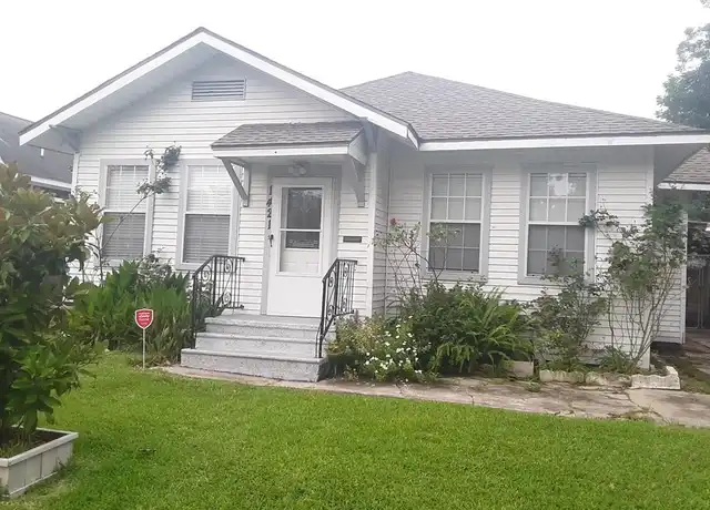 Property at 1421 Munger St, Houston, TX, 77023, 4 beds, 2 baths, [object Object]