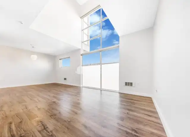 Property at 419 Fulton St, San Francisco, CA, 94102, 2 beds, 1 bath, [object Object]