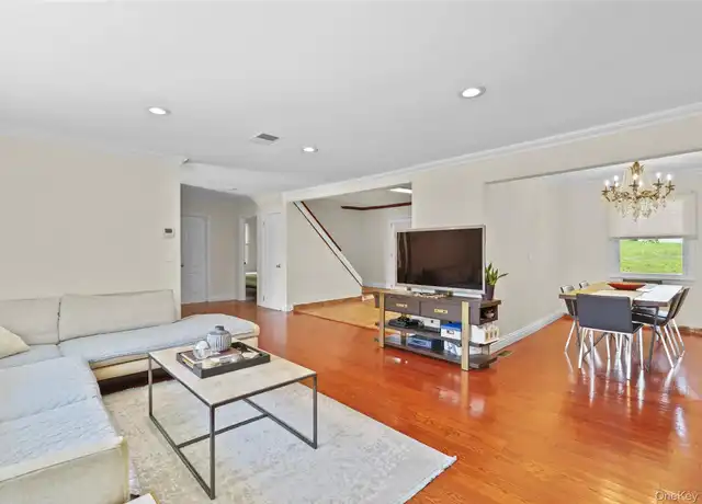 Property at 4 Hickory Dr, Mahopac, NY, 10541, 4 beds, 2 baths, [object Object]