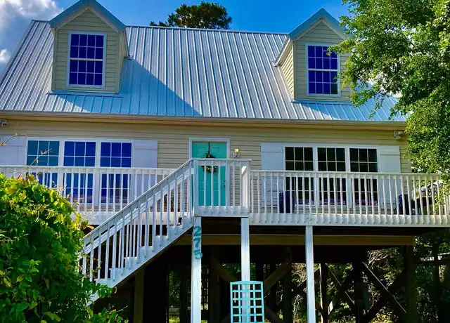 Property at 275 Atkinson Point Rd, Surf City, NC, 28445, 4 beds, 1 bath, [object Object]