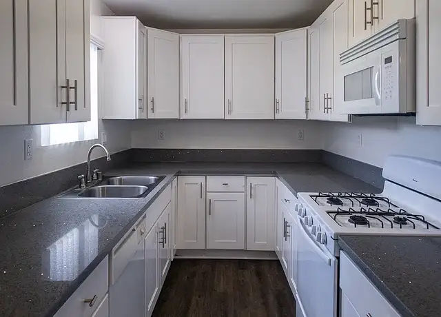 Photo of 311 Memphis Ave, Huntington Beach, CA 92648