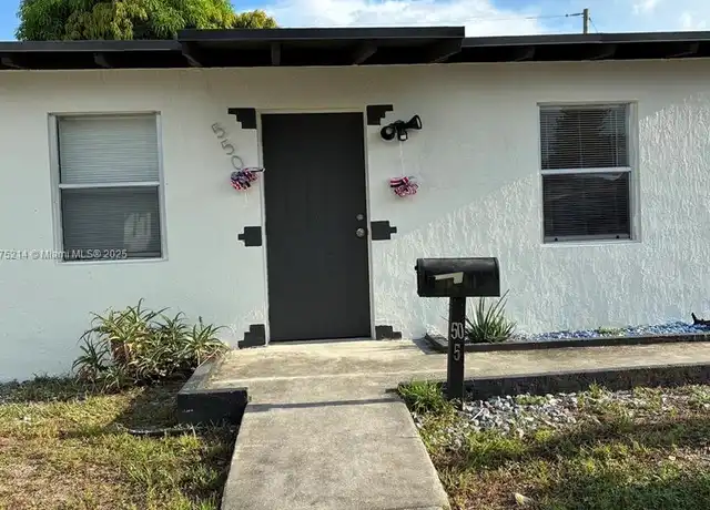 Property at 550 NW 15th Ct, Pompano Beach, FL, 33060, 2 beds, 1 bath, [object Object]