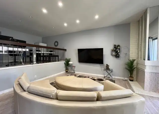 Property at 5533 Edward E Horton Ln #6, Encino, CA, 91316, 2 beds, 3 baths, [object Object]