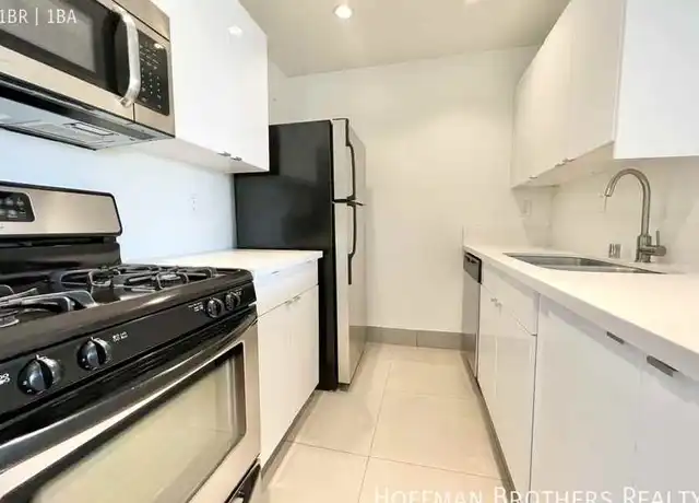 Property at 8813 Burton Way Unit 215, Los Angeles, CA, 90048, 1 bed, 1 bath, [object Object]