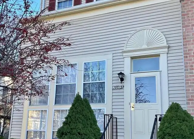Property at 19013 Cherry Bend Dr, Germantown, MD, 20874, 3 beds, 2.5 baths, [object Object]