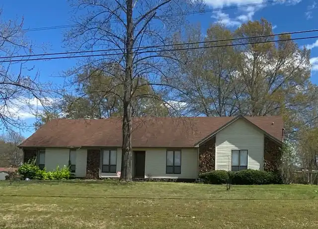 Property at 316 W University Pkwy, Jackson, TN, 38305, 4 beds, 2 baths, [object Object]