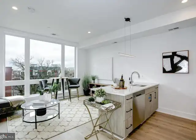 Property at 1014 1/2 17th Pl NE #6, Washington, DC, 20002, 1 bed, 1 bath, [object Object]