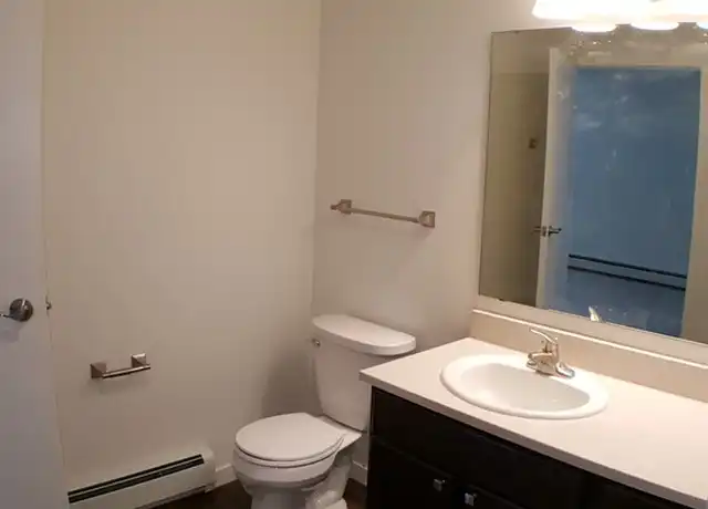 Property at 811 10th Ave N #2, Fargo, ND, 58102, 0 beds, 1 bath, [object Object]