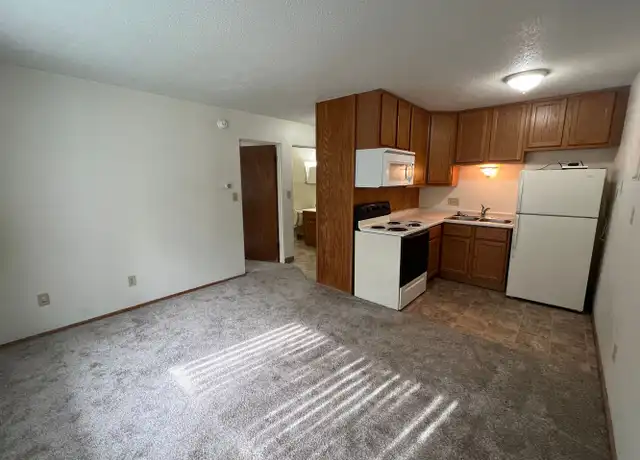 Property at 808 College St Unit 14, Fargo, ND, 58102, 1 bed, 1 bath, [object Object]