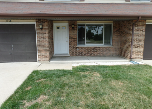 Photo of 315 Creekside Dr Unit B, Bloomingdale, IL 60108