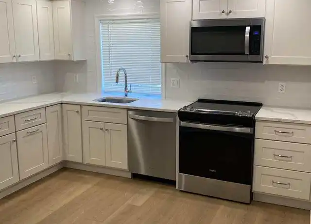 Property at 120 W 4th Ave Unit 2, Ranson, WV, 25438, 2 beds, 1 bath, [object Object]
