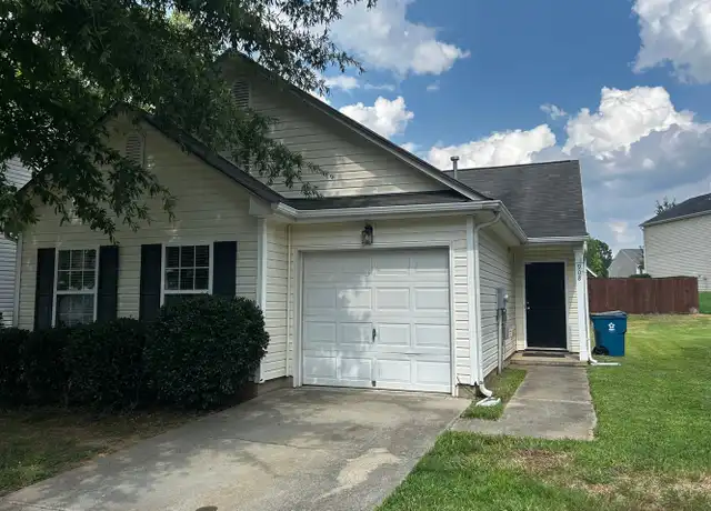 Property at 908 Swearngan Ridge Ct, Charlotte, NC, 28216, 3 beds, 2 baths, [object Object]