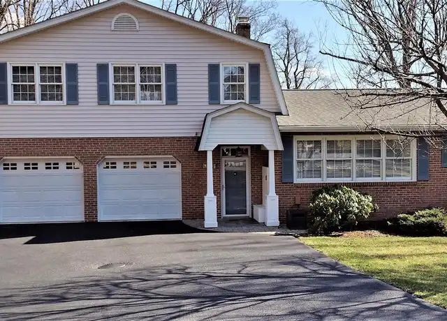Property at 5401 Woodlyn Ct, Frederick, MD, 21703, 6 beds, 3 baths, [object Object]