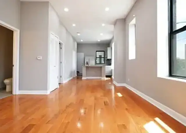 Property at 2159 W Cermak Rd Unit 3, Chicago, IL, 60608, 3 beds, 2 baths, [object Object]