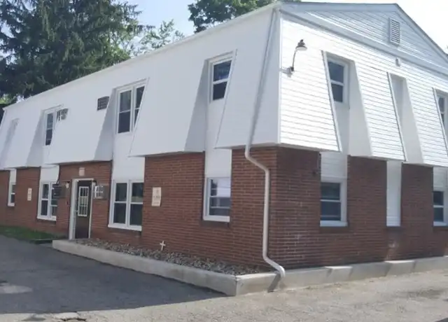 Property at 127 Shields Rd Unit 4, Youngstown, OH, 44512, 2 beds, 1 bath, [object Object]