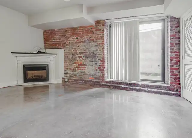 Property at 1321 E Main St Unit C05, Richmond, VA, 23219, 1 bed, 1 bath, [object Object]