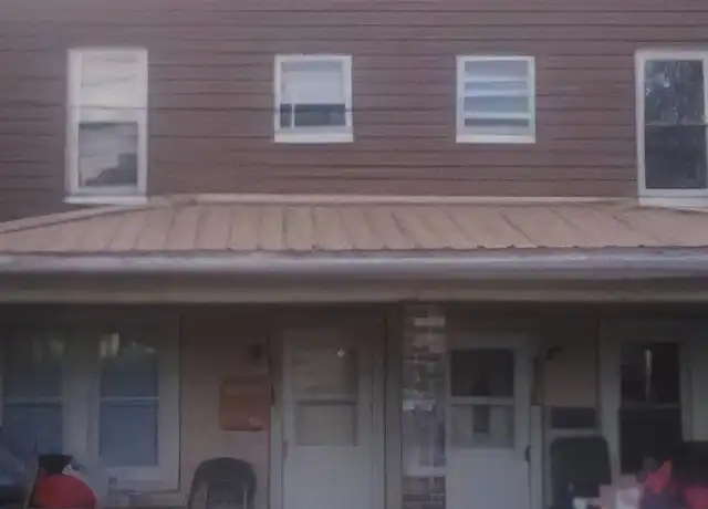 Property at 838 Cleveland Ave, Brackenridge, PA, 15014, 2 beds, 1 bath, [object Object]
